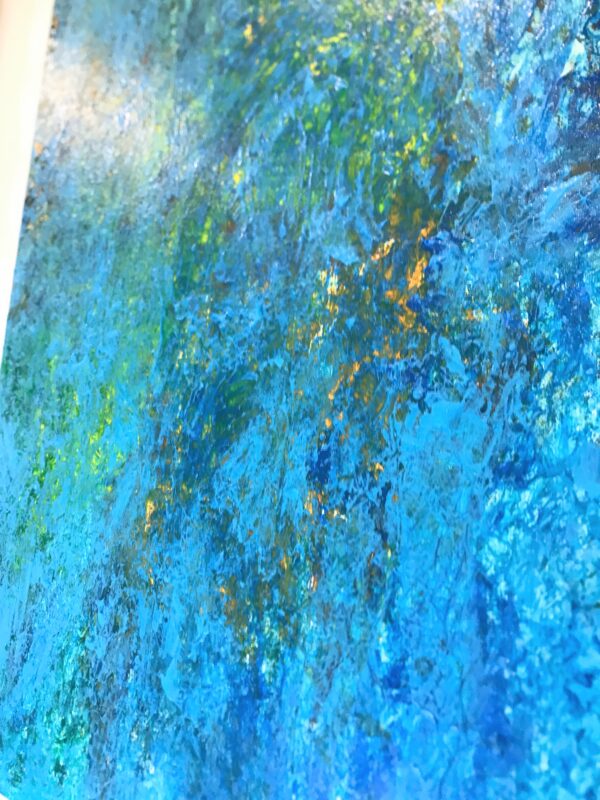 calm blue focus image